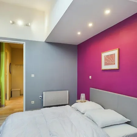 Le Cocoon Fuchsia *