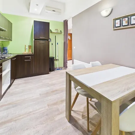 Le Cocoon Fuchsia Appartement *