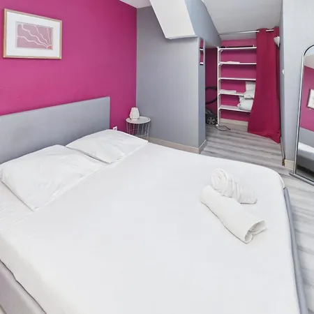 Le Cocoon Fuchsia